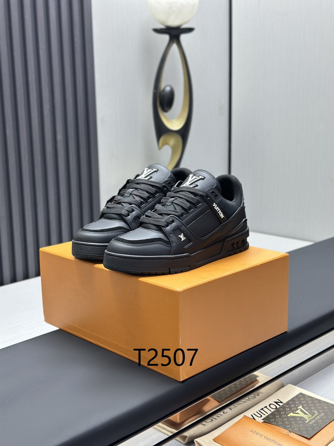 LV shoes 38-46 h0813